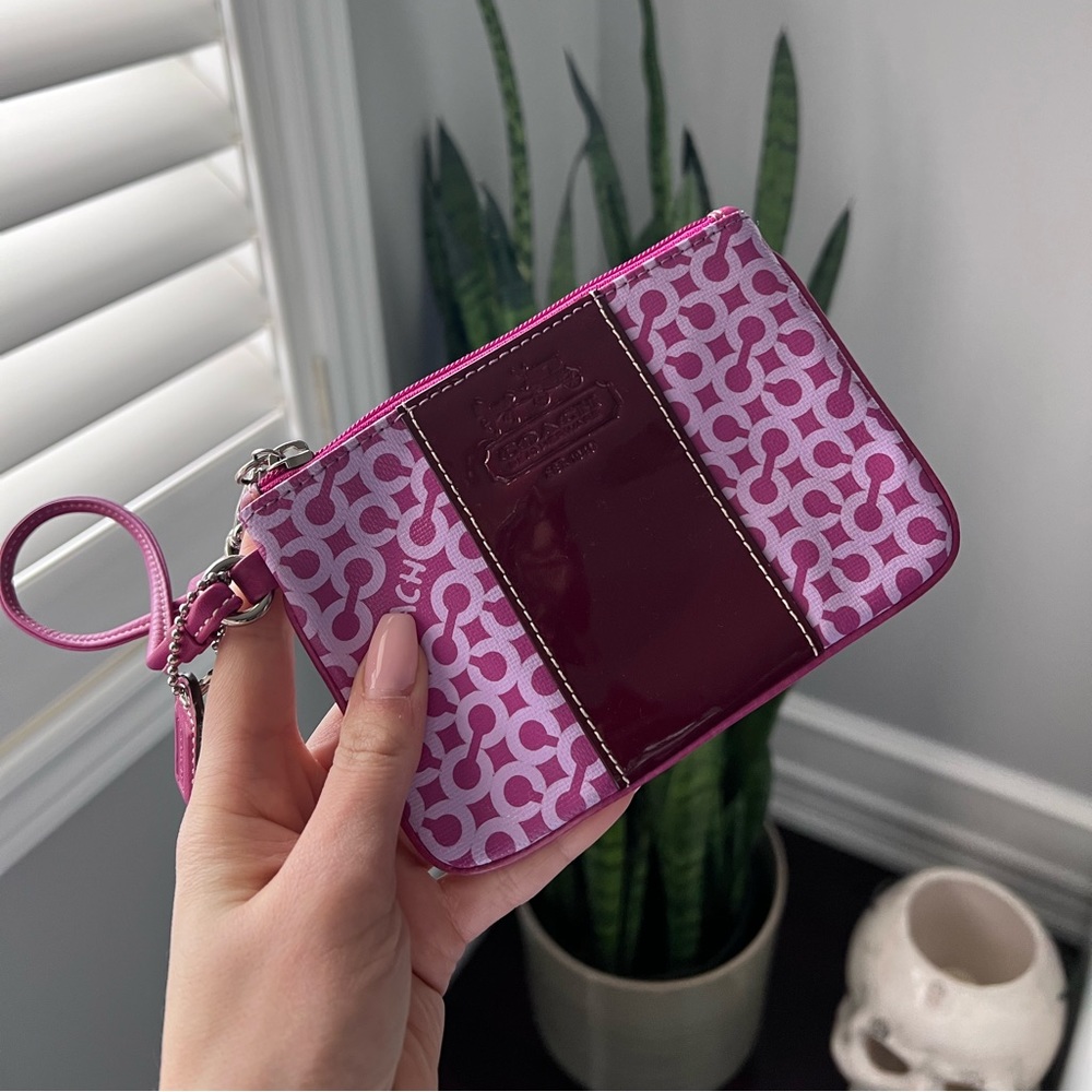 🫧🫧 PURPLE COACH WRISTLET 🫧🫧